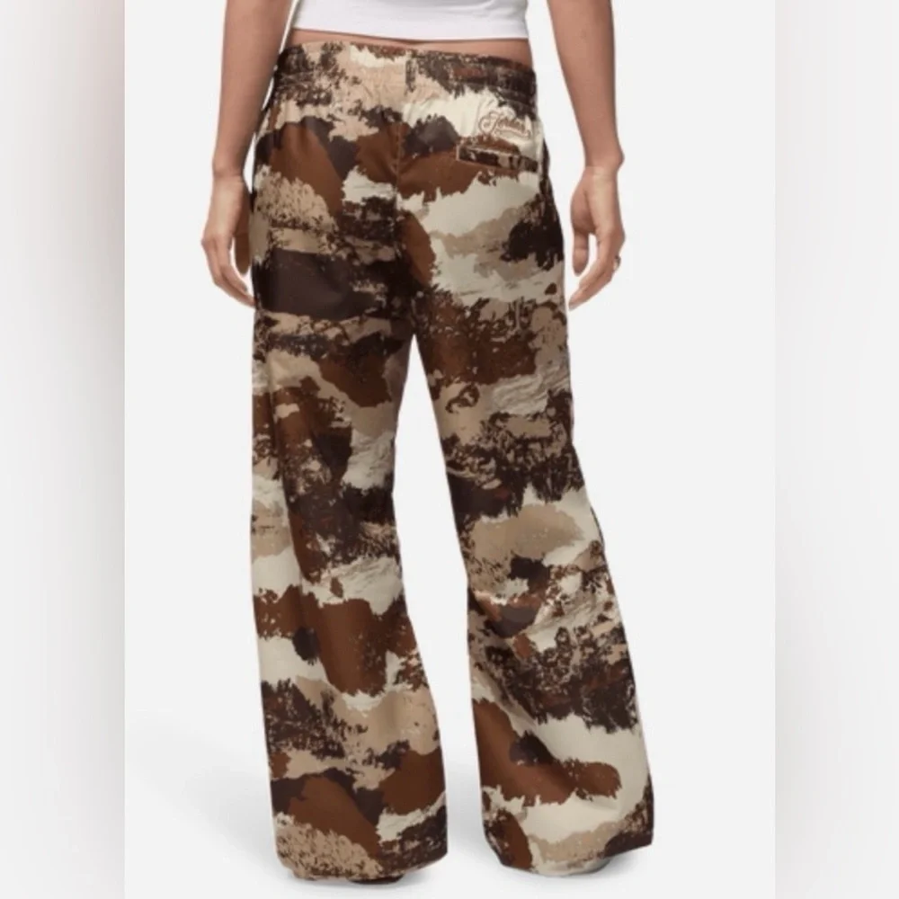 Jordan Brooklyn Women’s Pants - Picture 3 of 9